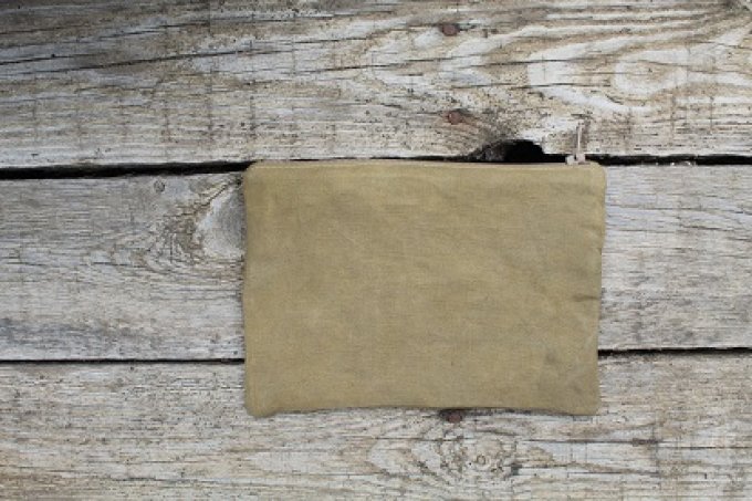 pochette lin- teinture végétale ortie